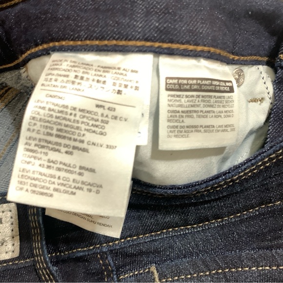 Levi’s Jeans, Flatters & Flaunts, Size 12 - Picture 7 of 8